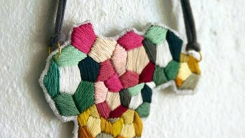 one-night-one-craft-embroidered-jewelry